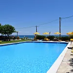 Paspalis 3*