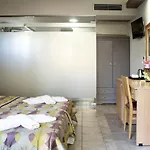 Paspalis ホテル